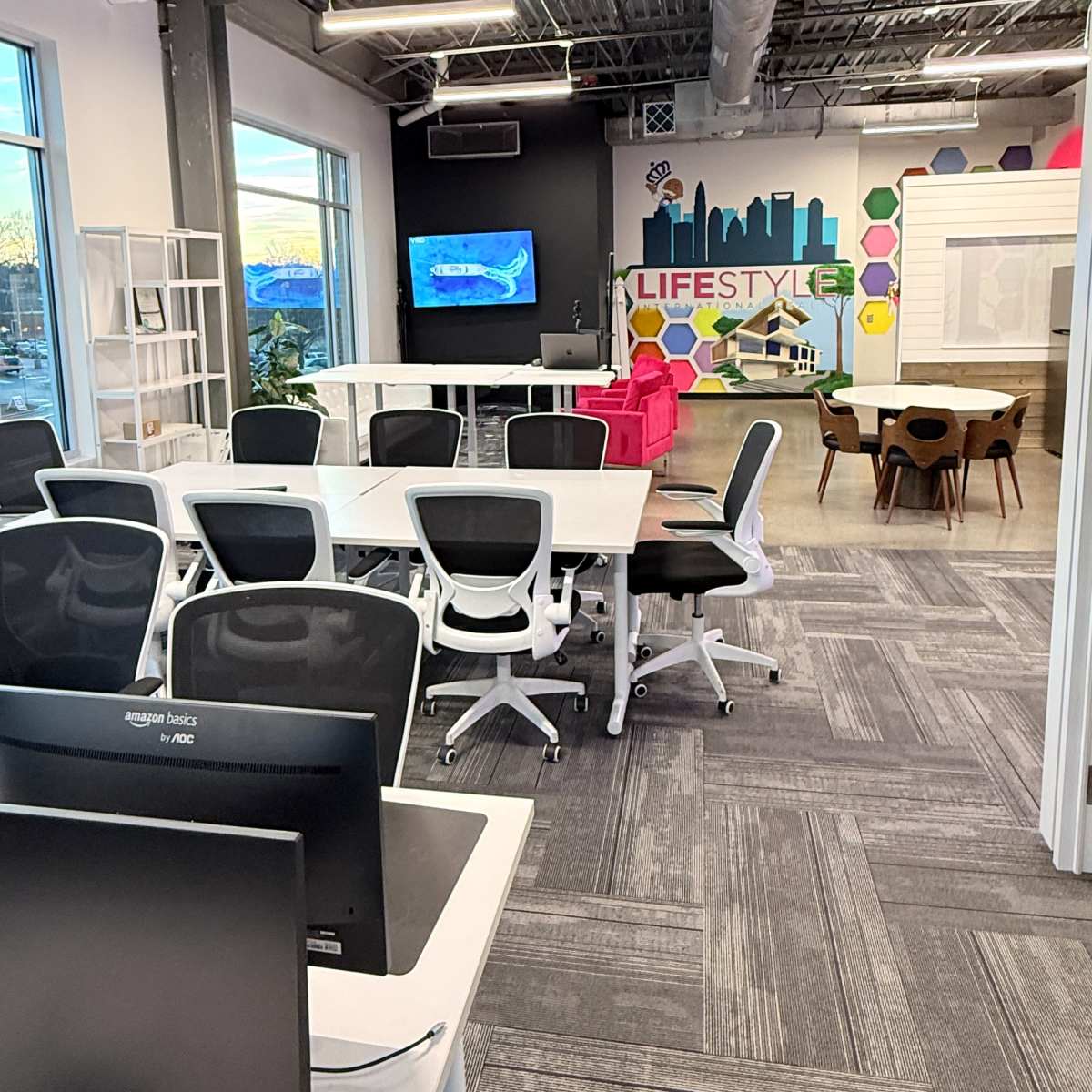 Modern, Spacious Co-Working Hub with Stunning Natural Light in Charlotte Image in Commonwealth, Charlotte, NC