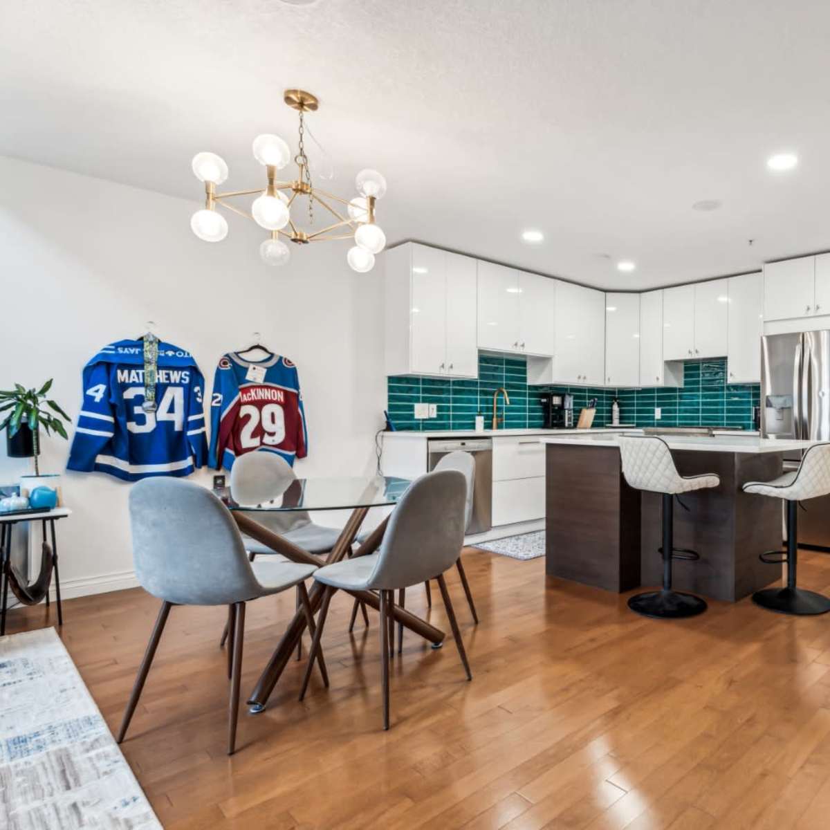 Two-Floor Penthouse Loft with Downtown Views in Calgary Image in Northwest Calgary, Calgary, AB