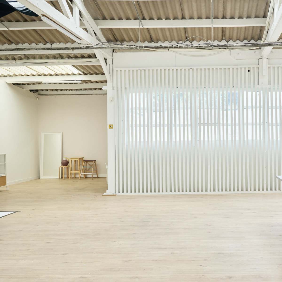 Spacieux Studio Photo Moderne à Louer — 180m², Entièrement Équipé, Maison Indépendante aux Portes de Paris in Paris Image in , Paris, 