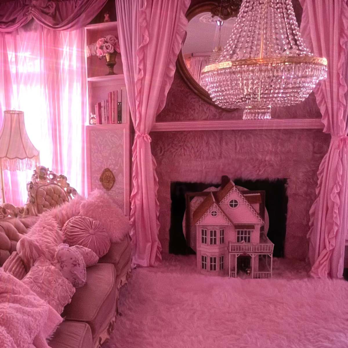 Dallas Dollhaus - A Vintage Glam Fantasyland in Arlington Image in North Arlington, Arlington, TX