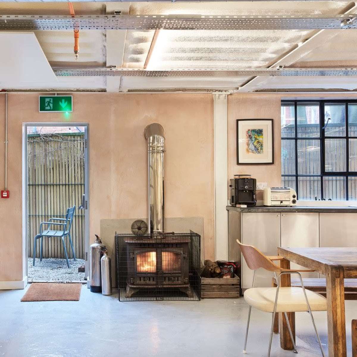 Spacious NW London Sanctuary in London Image in Cricklewood, London, ENG