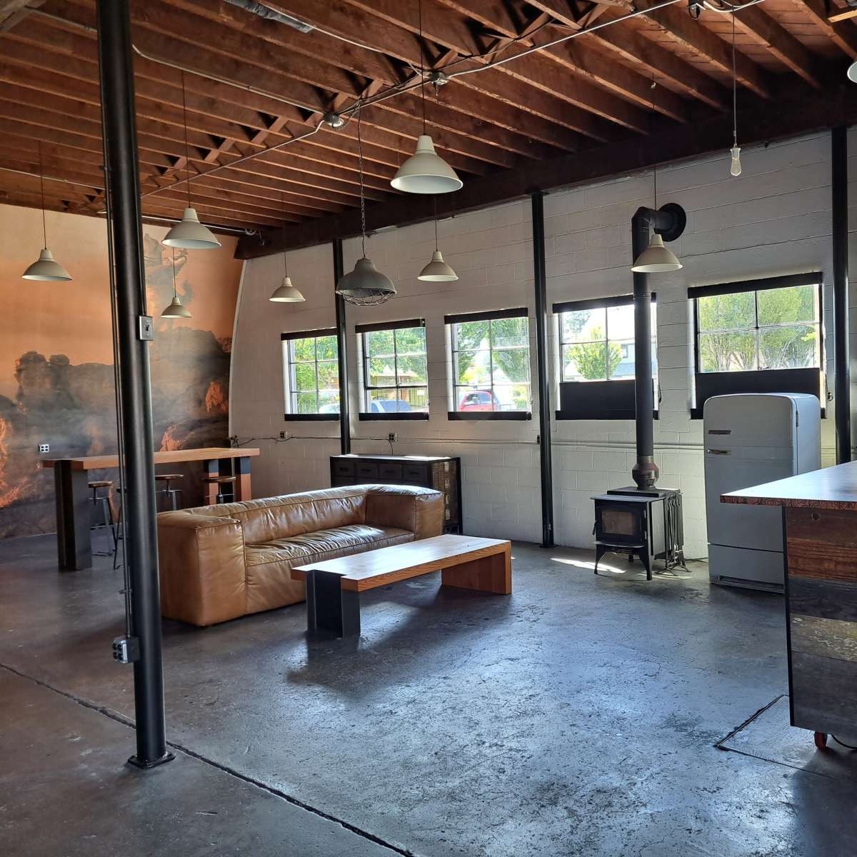 Unique and Creative Industrial Loft Space in Heart of Downtown Newberg in Newberg Image in Newberg, Newberg, OR
