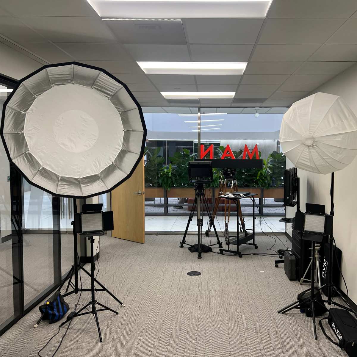 Shooting stage with green screen in Oakbrook Terrace Image in York Township, Oakbrook Terrace, IL