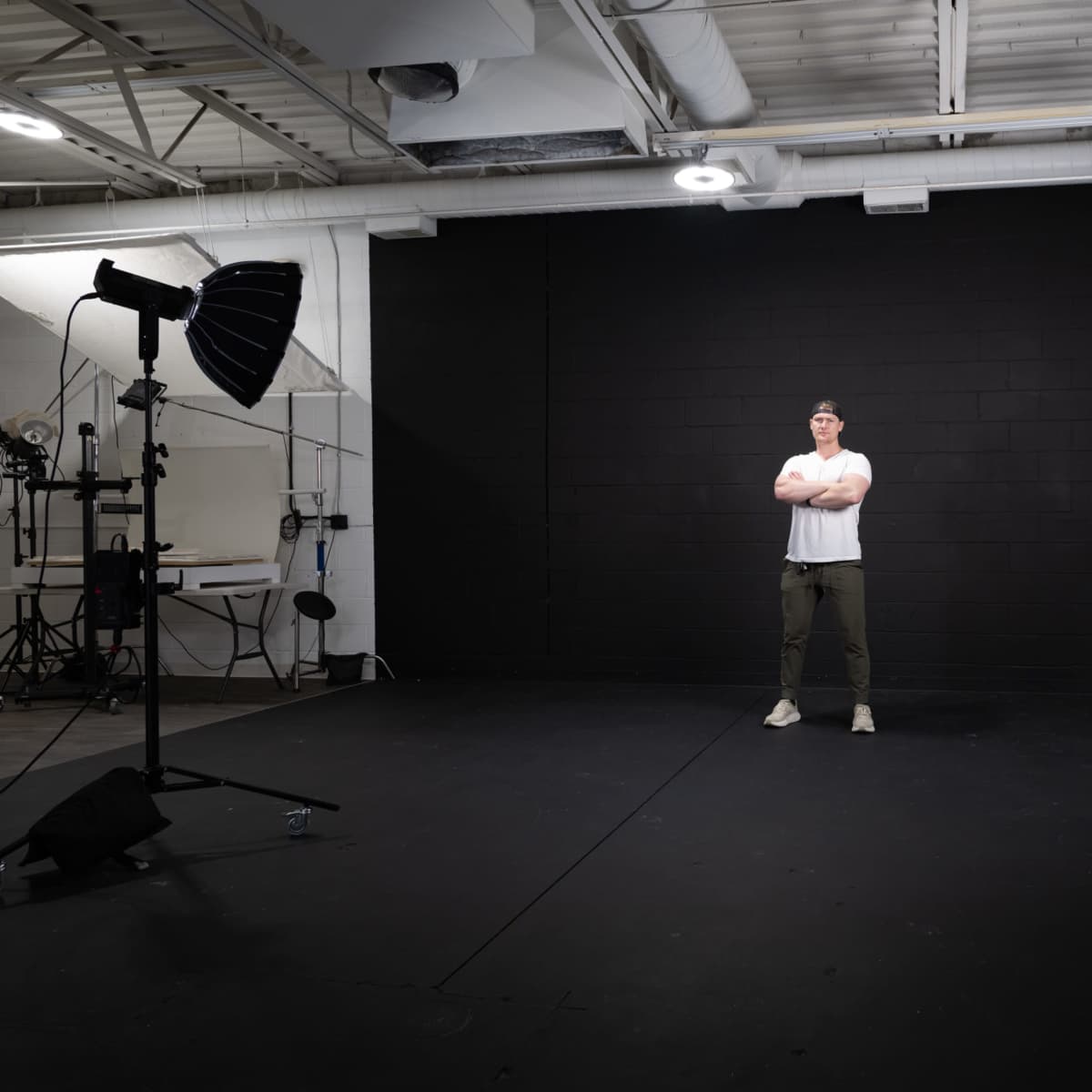 Off The Grid Studios Inc. | Single-Floor 41' Pre-Lit Cyclorama Wall ...