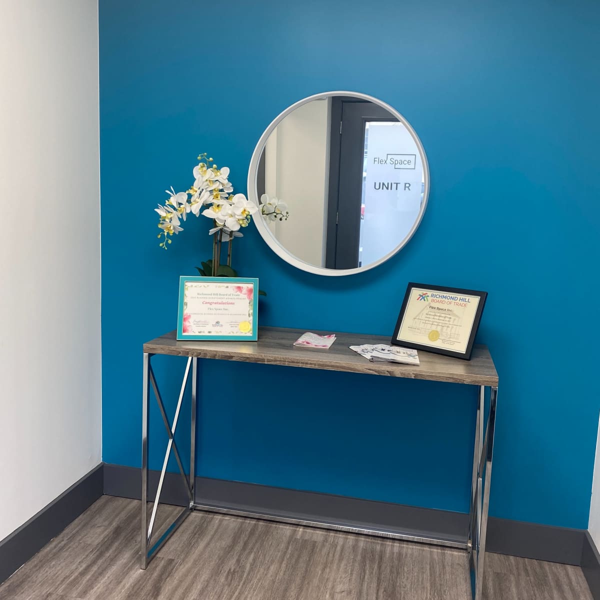 Large Private office with a window in downtown Richmond Hill in Richmond Hill Image in Richmond Hill, Richmond Hill, ON