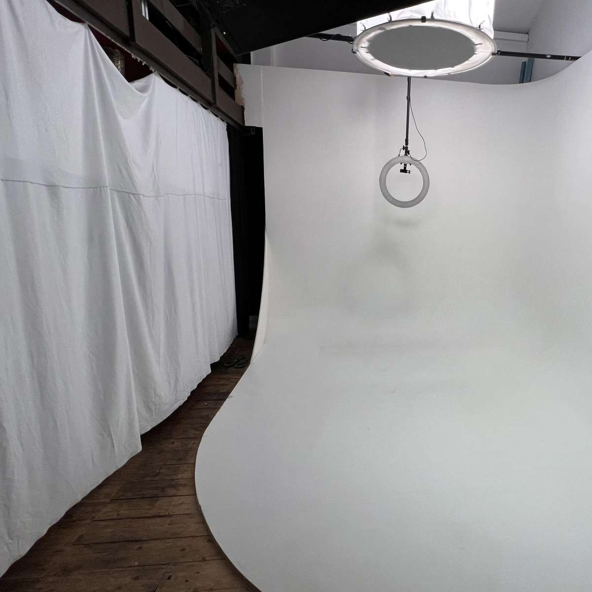 Infinity Cove Photo/Video Production Studio in SE London, Erith ...