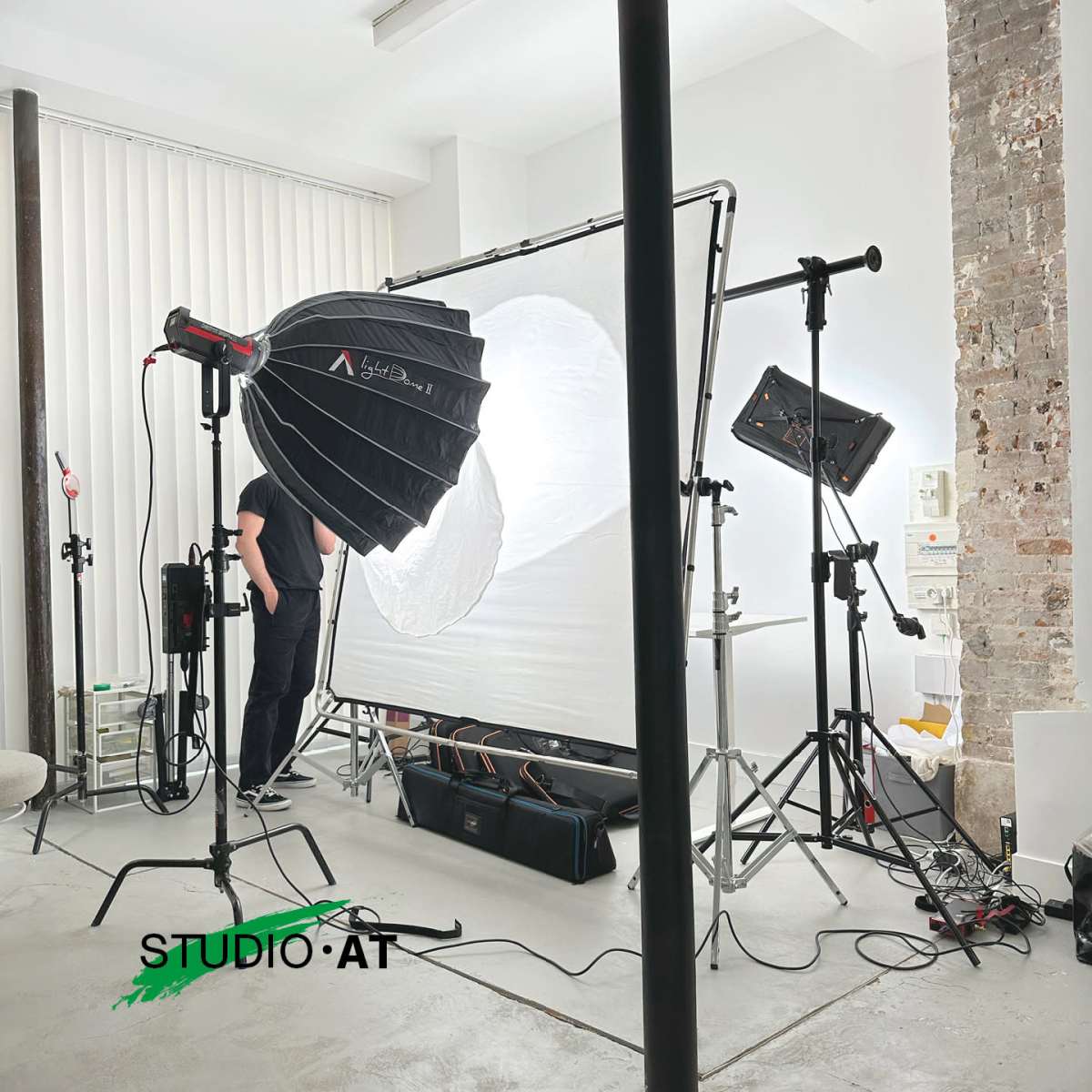Studio photo et video in paris Image in Porte-Saint-Martin, paris, 