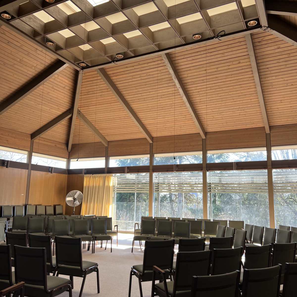 Midcentury Meets Japan in Flexible Sacred Space in Seattle Image in University District, Seattle, WA