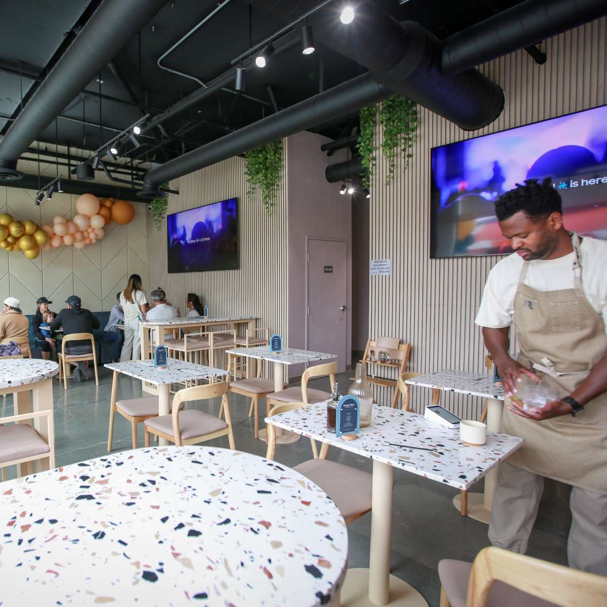 Upscale, Trendy Restaurant & Bar on the Westside (Culver City, Mar