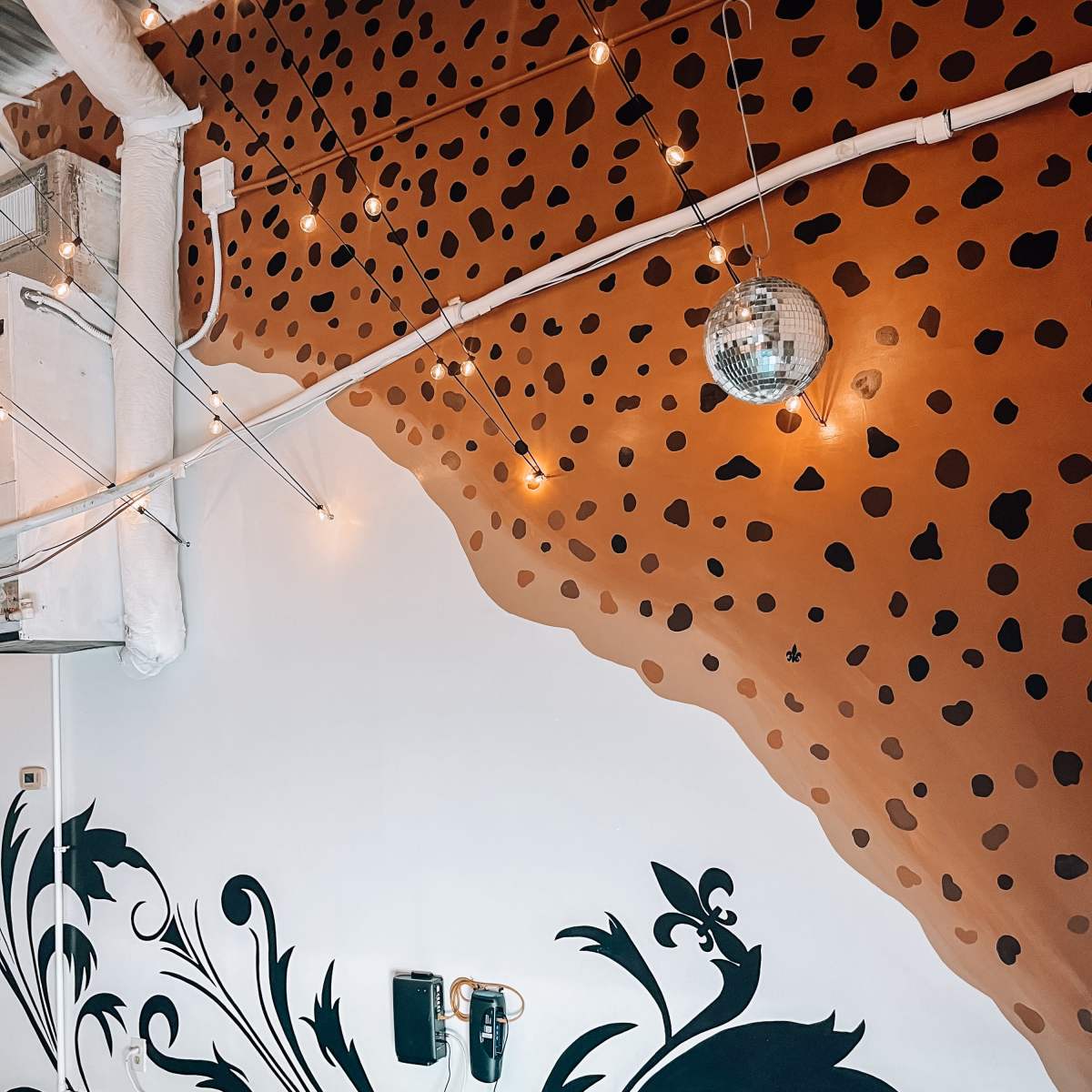 High Vibe & Artistic Warehouse Studio Space in St Petersburg Image in Lealman, St Petersburg, FL