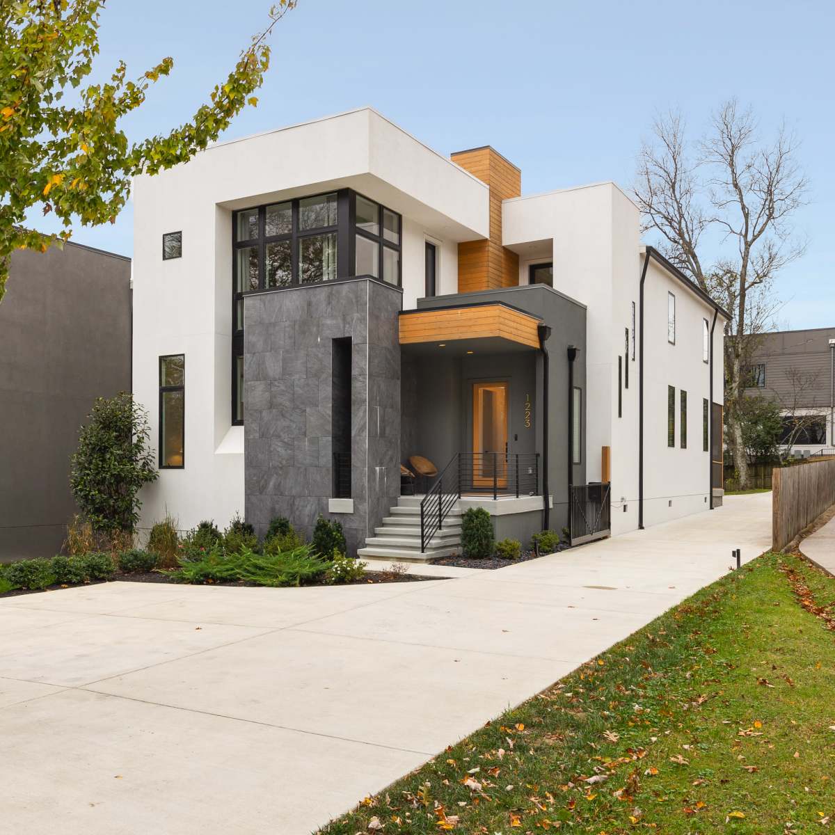 Modern Beauty in Green Hills w/ 2 Patios, Garage in Nashville Image in Nashville, Nashville, TN