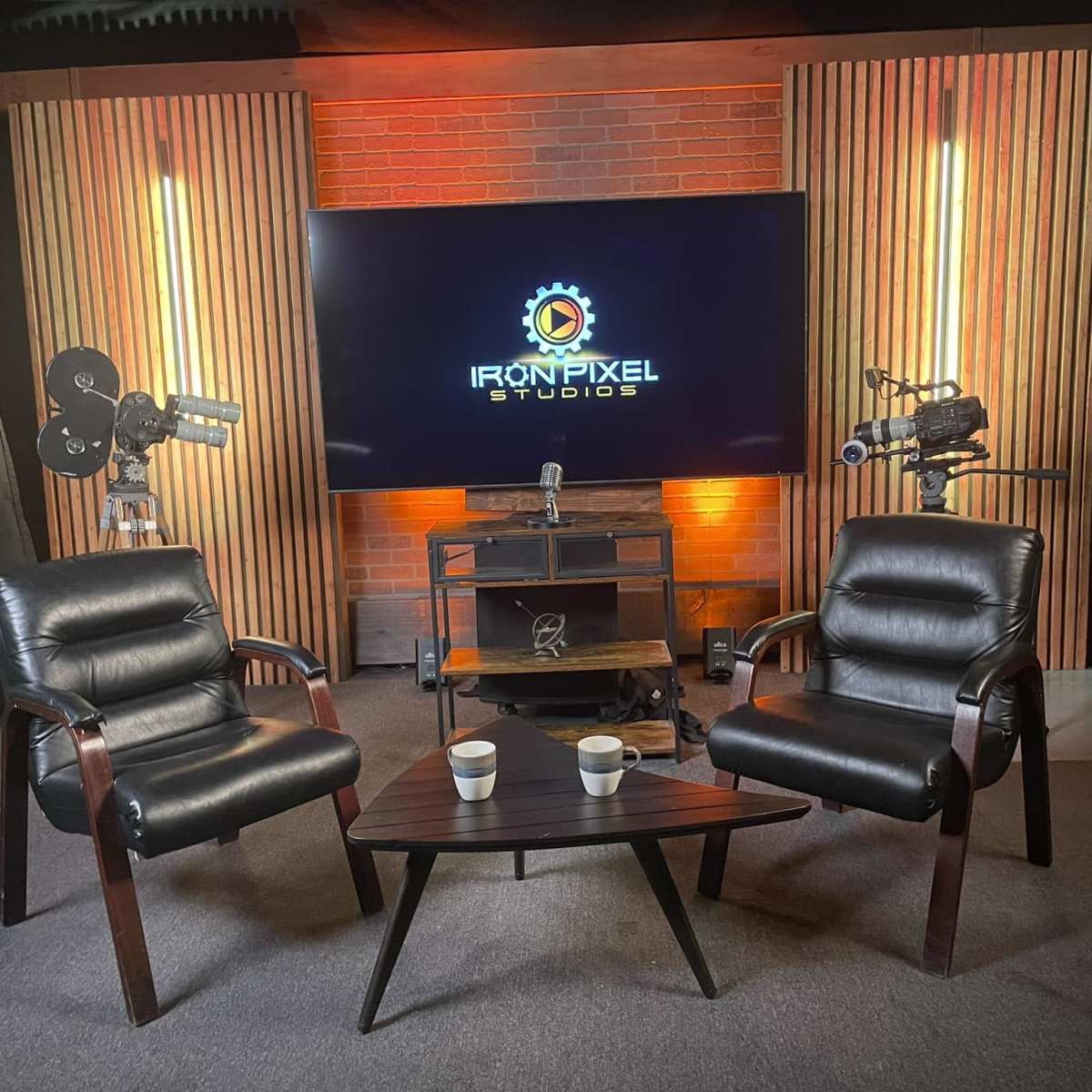 Pro level Podcast Set, 5 miles south of downtown Orlando. 10 min away from Orlando International Airport. in Orlando Image in Pine Castle, Orlando, FL