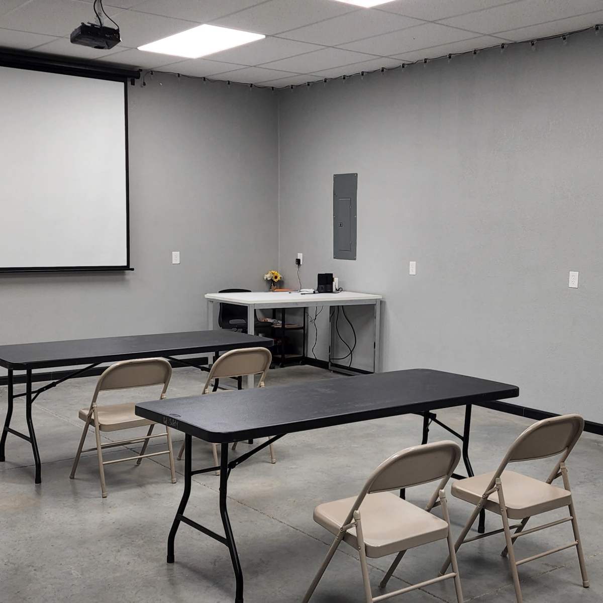 Meeting Room/Hosting Area, Hobbs, NM OffSite Peerspace