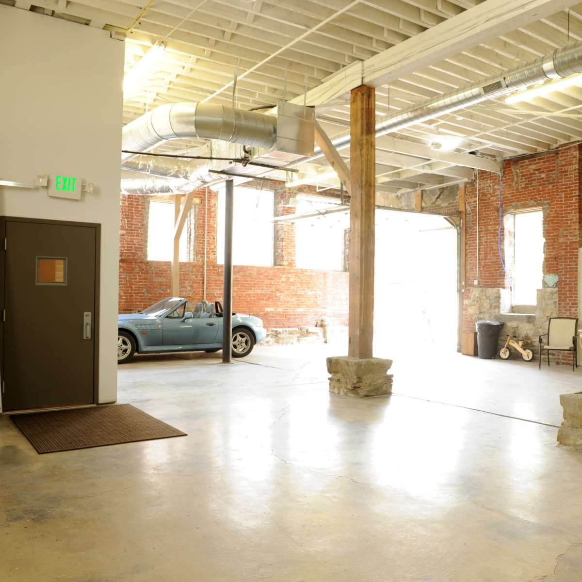 Urban Industrial Flex Space with Garage Access in Pittsburgh Image in Upper Lawrenceville, Pittsburgh, PA
