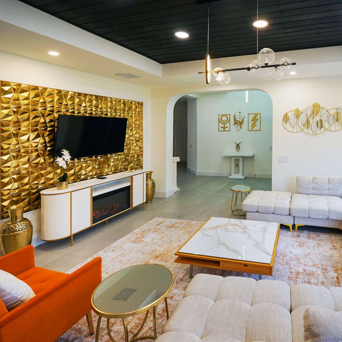 Casa Olympus: Stylish Retreat Steps from Ft. Lauderdale Beach in Fort Lauderdale Image in Lauderdale Beach, Fort Lauderdale, FL