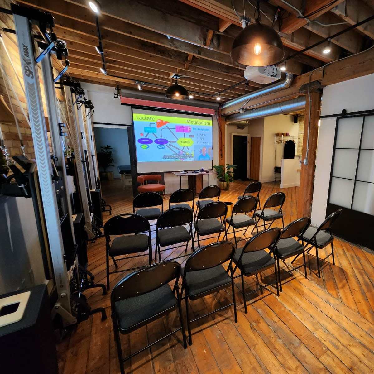 Loft Space with Full Kitchen, Exposed Brick, Wooden Floor with Photo Backdrop, Sound system in Toronto Image in Trinity-Bellwoods, Toronto, ON