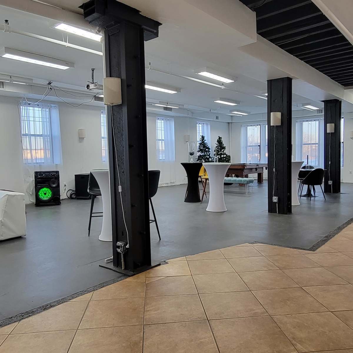Modern Industrial Loft Space with Bright, Flexible Layout in Brooklyn ...