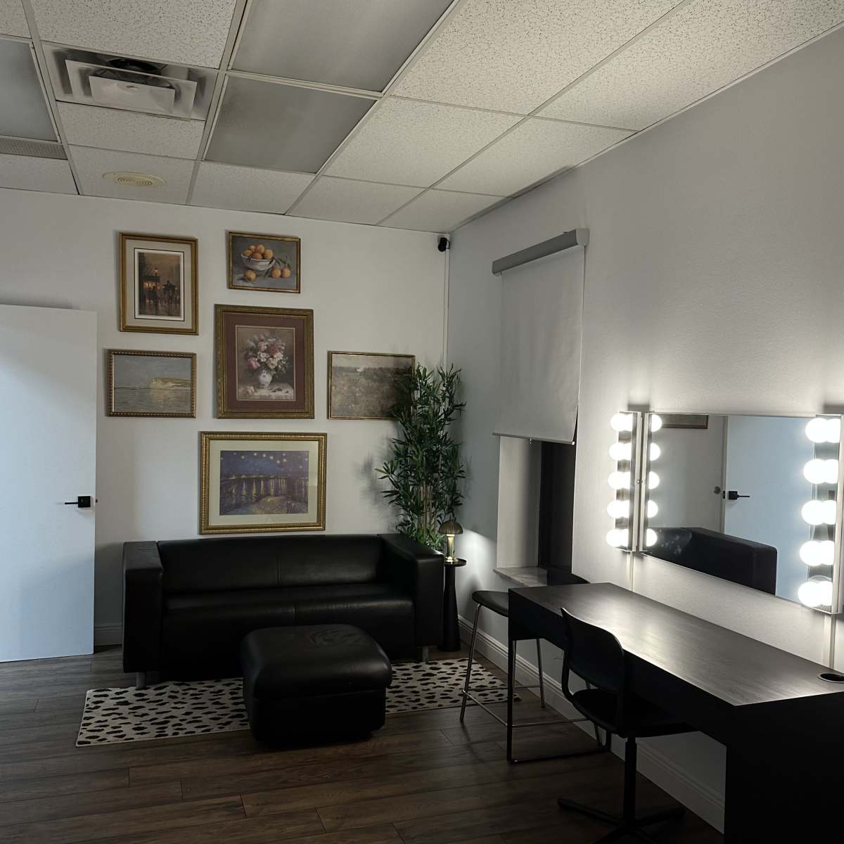 NEW Minimal photo/video studio in Orlando in Orlando Image in Oak Ridge, Orlando, FL