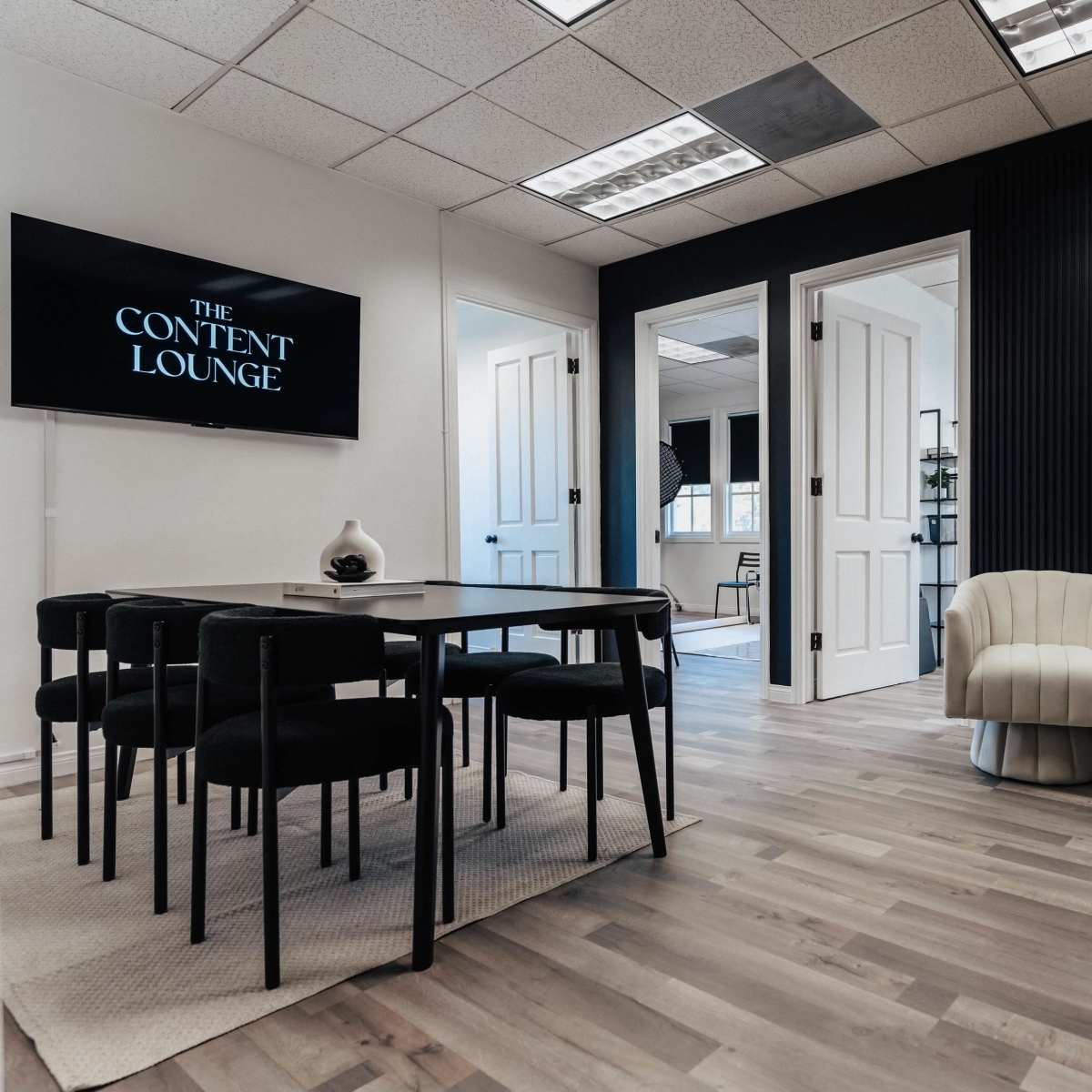 Modern studio with multiple creative spaces in Fallbrook Image in Fallbrook, Fallbrook, CA