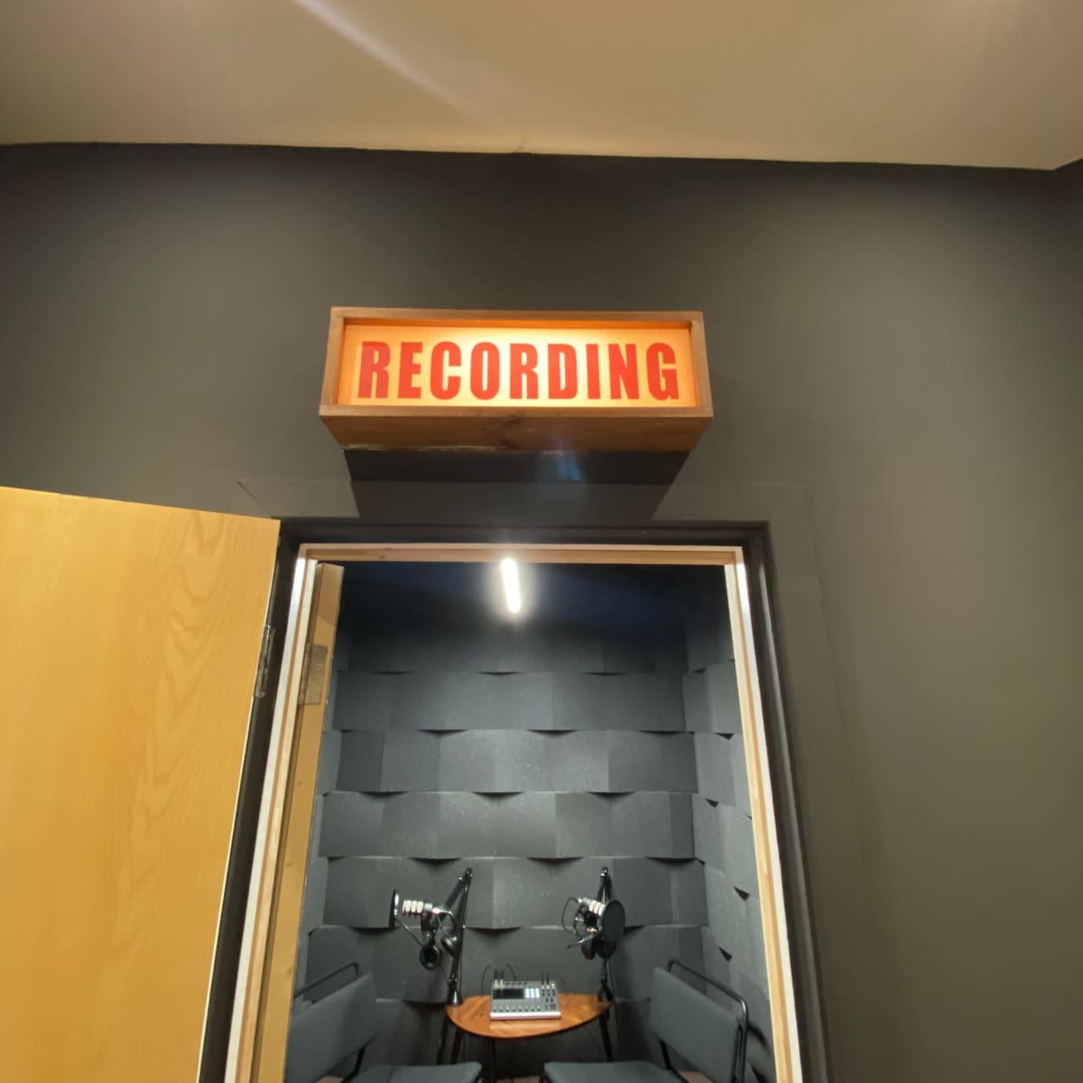 Soundproof Podcast/VO/Audiobook Recording Soundbooth, Tooting ...