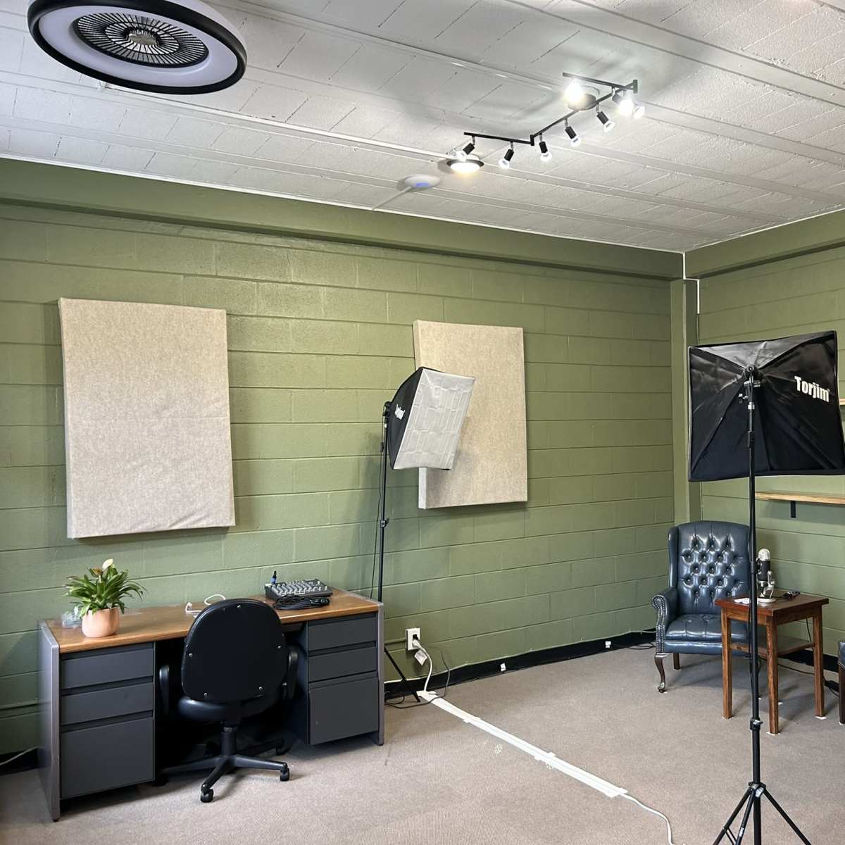 Podcast Studio in the Heart of West Nashville Fully Equipped (Just Bring Your Recording Equipment!) in Nashville Image in Hillwood, Nashville, TN