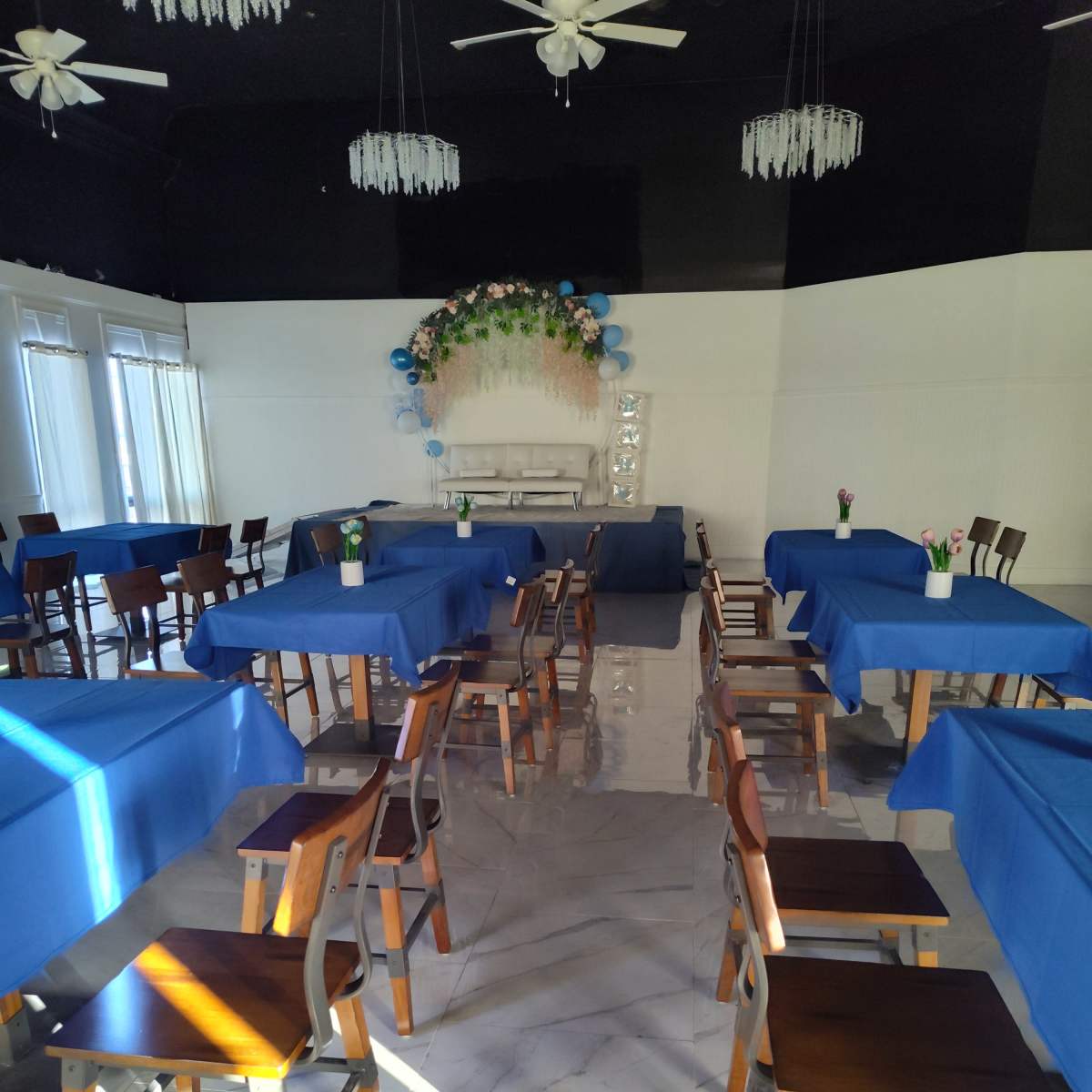 Modern elegant banquet hall right outside the city. in Havertown Image in Haverford Township, Havertown, PA