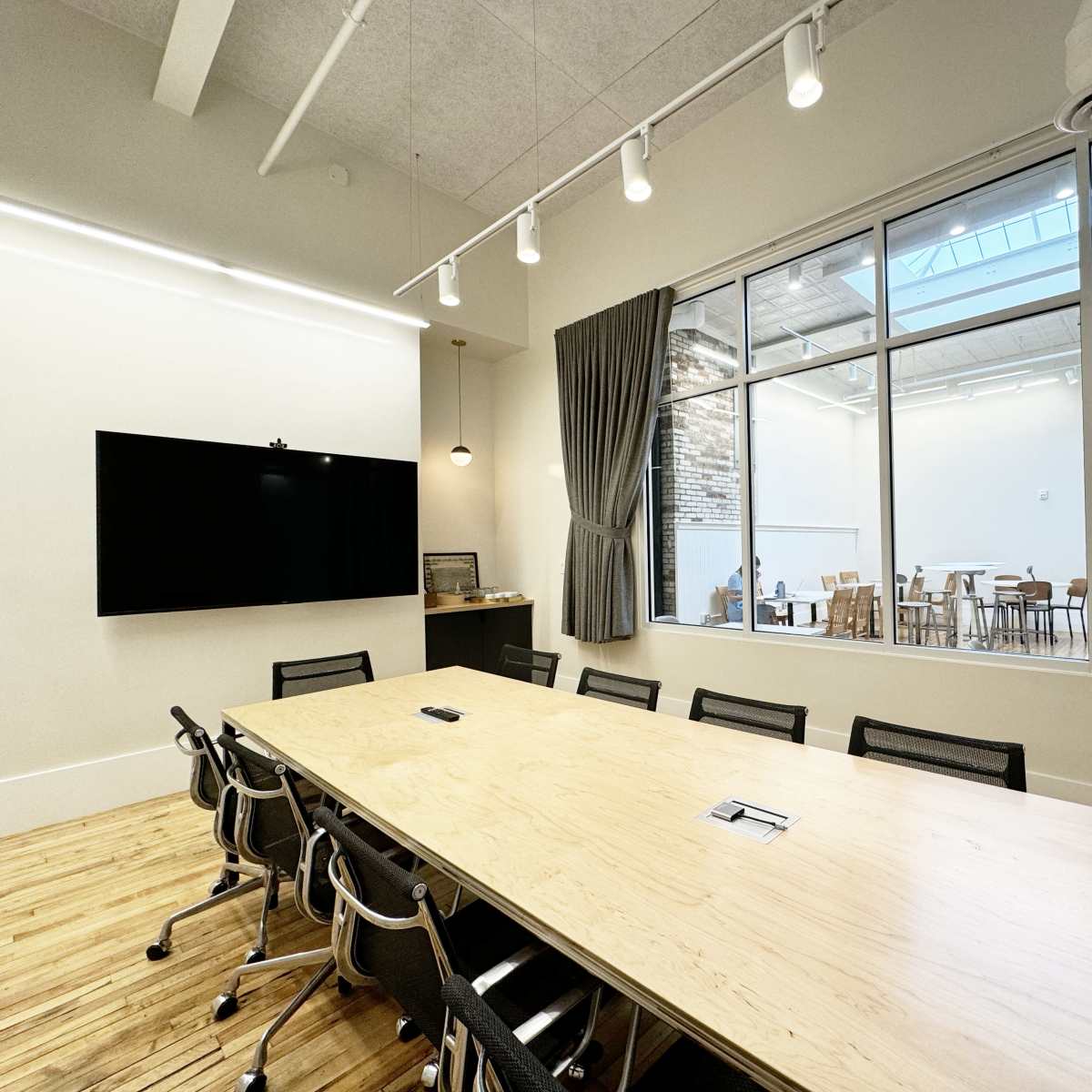 Stylish, Gorgeous Meeting Room in Cool Boston Location in Boston Image in Jamaica Plain, Boston, MA