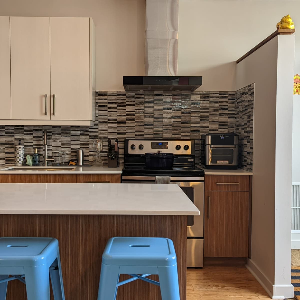 The Ultimate Creative Hub: Versatile Space for Content, Cooking & Collaboration in Toronto Image in Runnymede-Bloor West Village, Toronto, ON