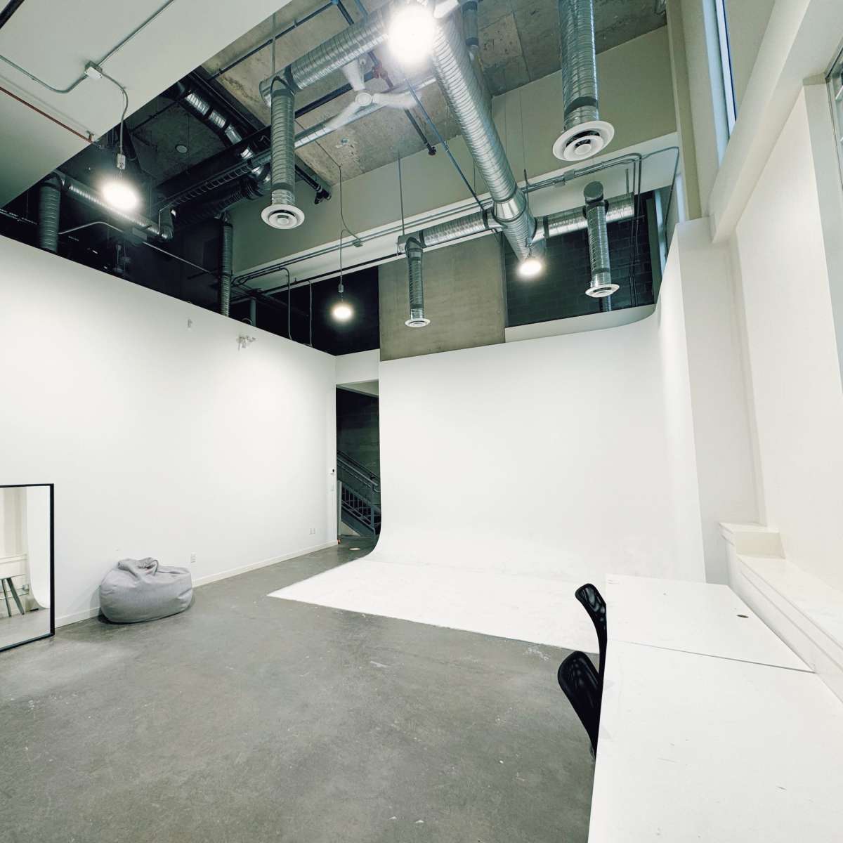 Big and Open, Stylish Industrial Studio in Vancouver Image in Central Vancouver, Vancouver, BC
