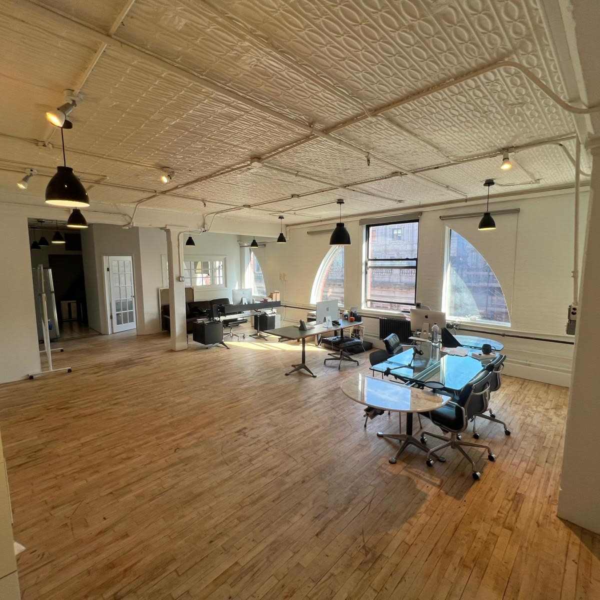 A closer look at Off-Grid Penthouse View Apartments In Downtown Area