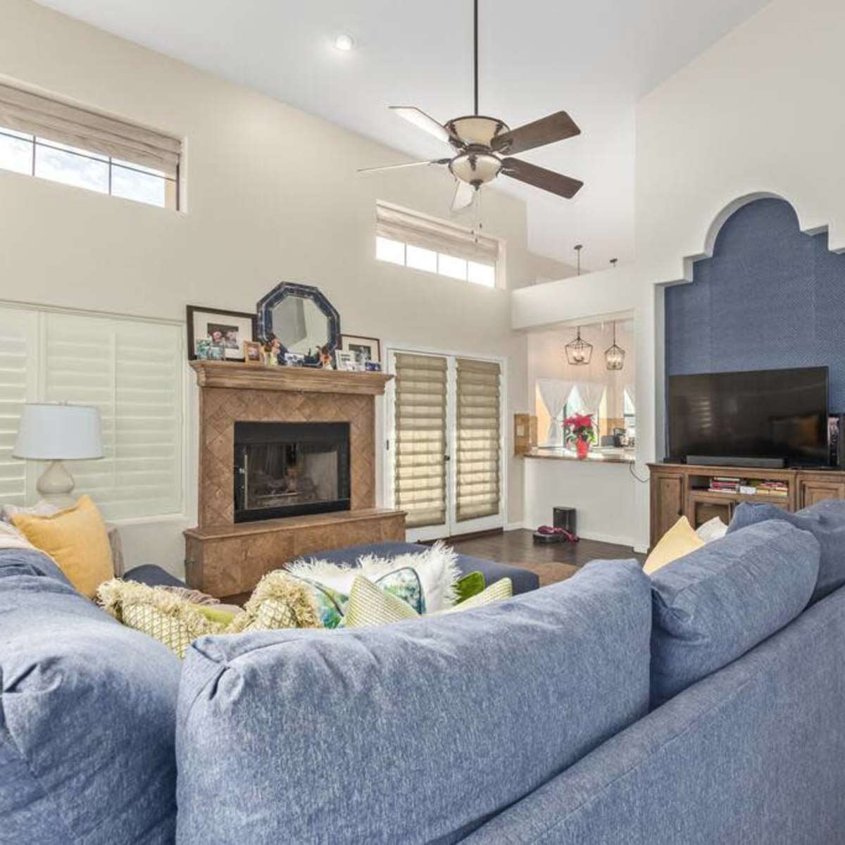 Suburban Upscale Home, Huge, Light and Bright, Entertainer's Delight in Phoenix Image in Ahwatukee Foothills Village, Phoenix, AZ