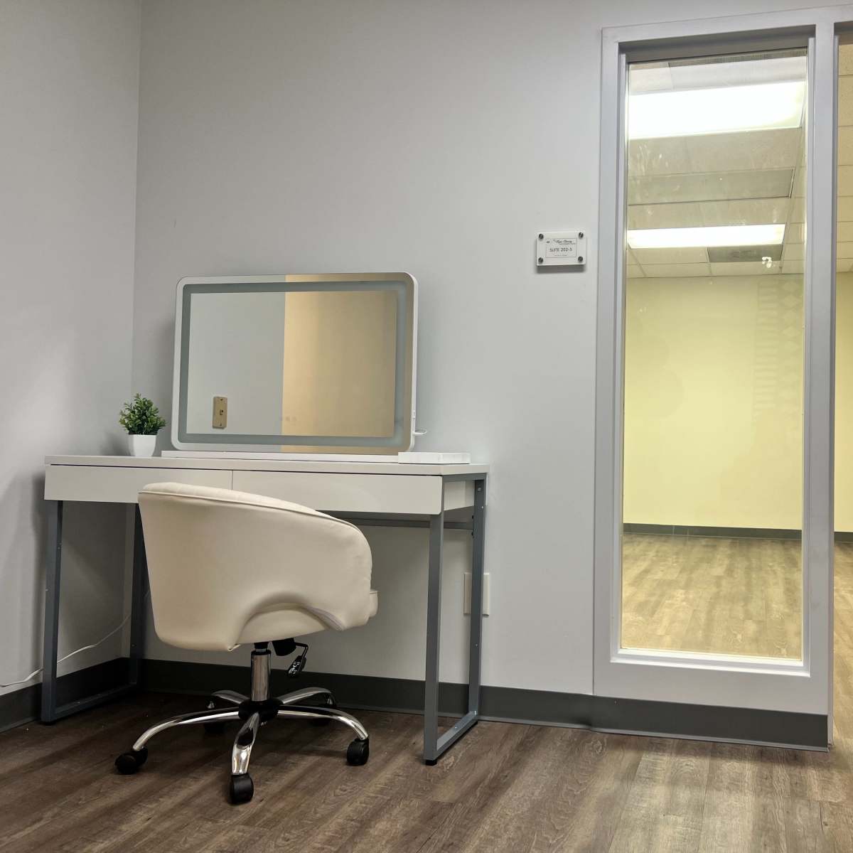 Southern Maryland Photo Studio for Creatives, Photographers and Videographers in Waldorf Image in Saint Charles, Waldorf, MD