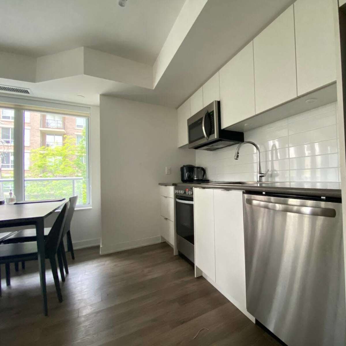 Midtown Modern, Chiq Condo with Big Balcony in Toronto Image in Sherwood Park, Toronto, ON