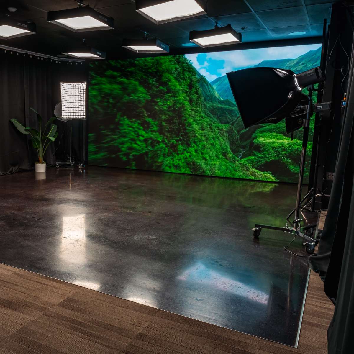 Downtown LED Wall Studio in Dallas Image in Dallas Downtown Historic District, Dallas, TX