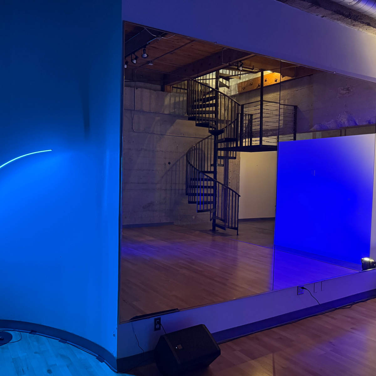 Dojo Studio 127 - Industrial Loft with Natural Light Near Downtown for ...