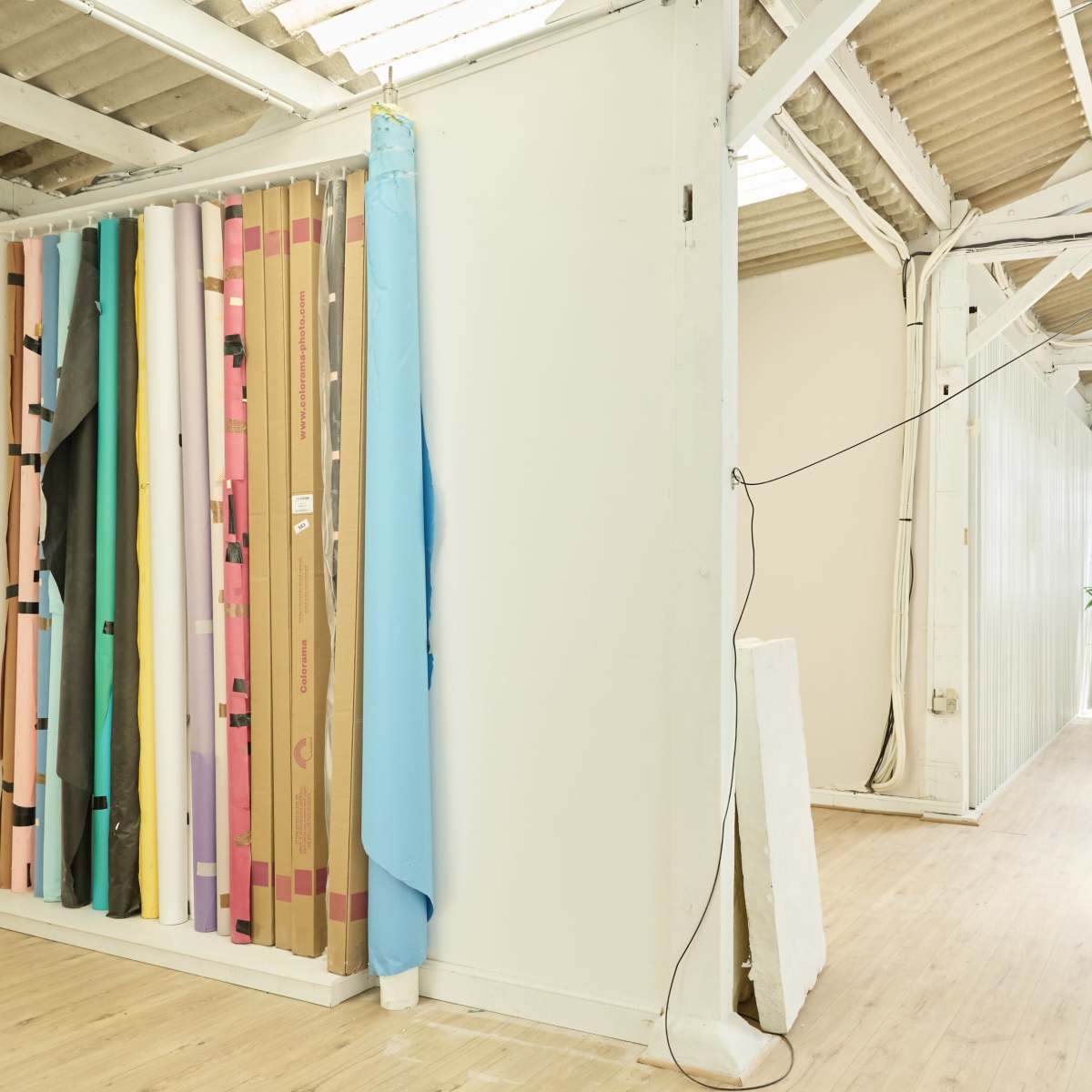 Spacieux Studio Photo Moderne à Louer — 180m², Entièrement Équipé, Maison Indépendante aux Portes de Paris in Paris Image in , Paris, 