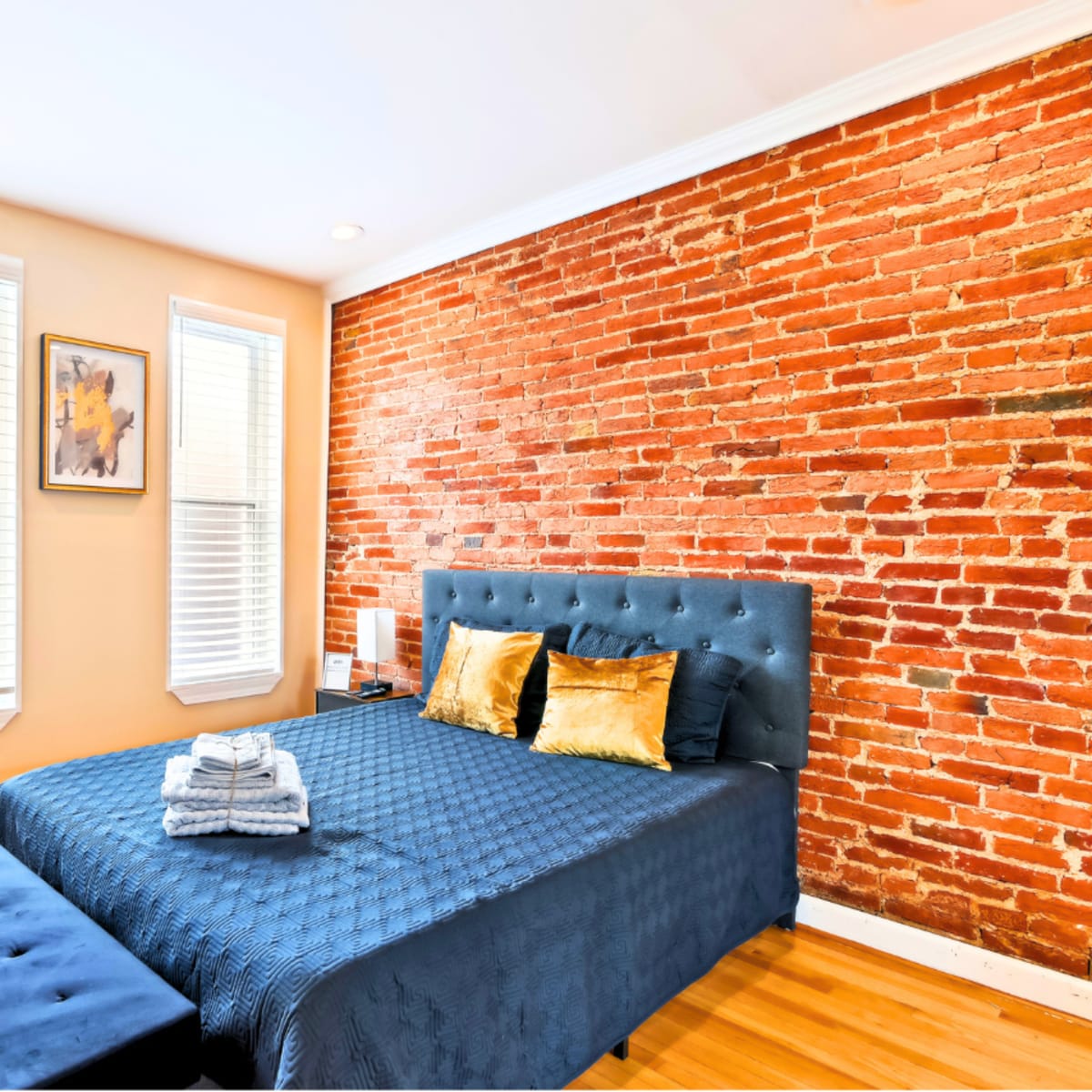 Federal Hill & Inner Harbor Lux Retreat: 3 Bedrooms in Baltimore Image in South Baltimore, Baltimore, MD