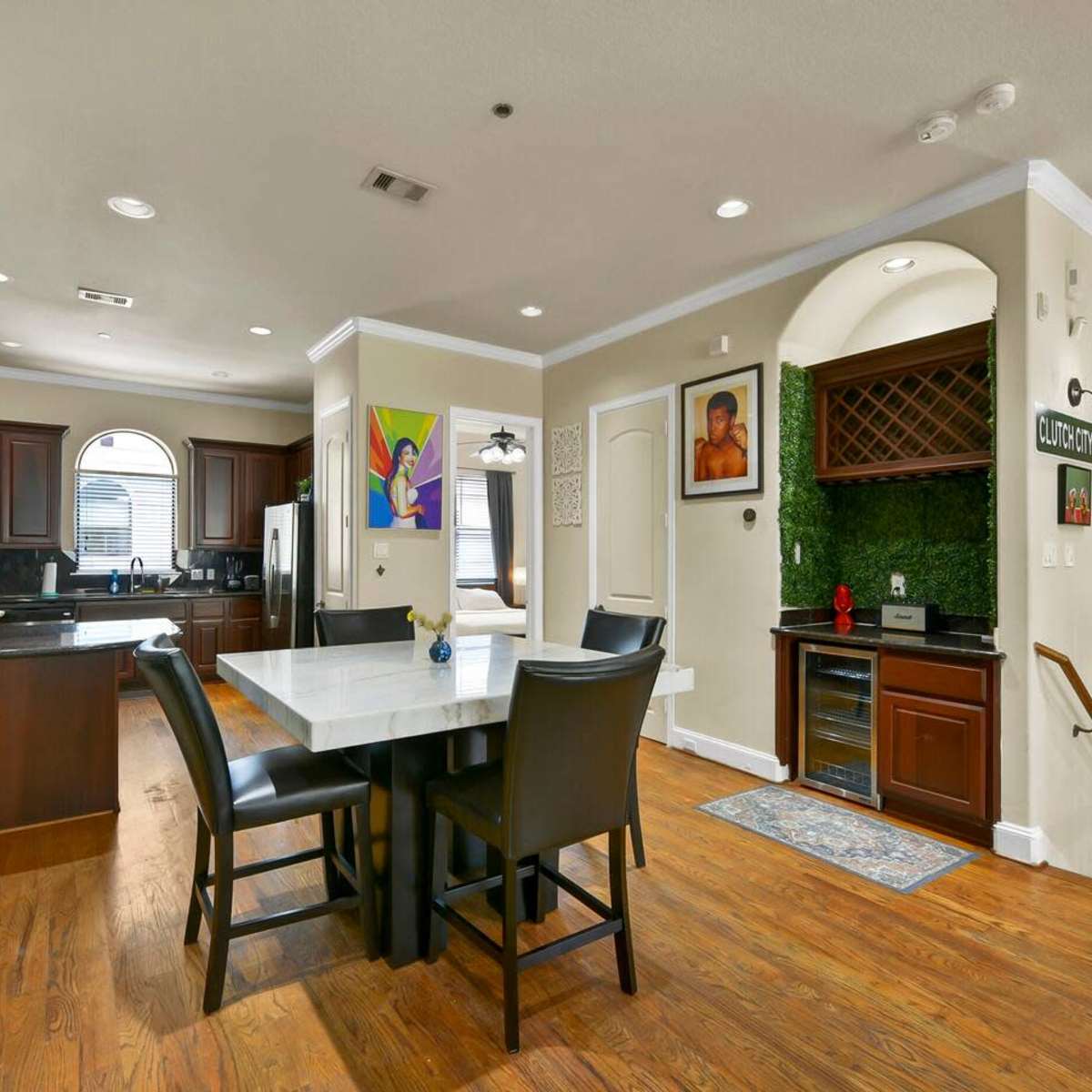 Chic & Spacious Townhome with Stunning Natural Light in Houston Image in Mid West, Houston, TX