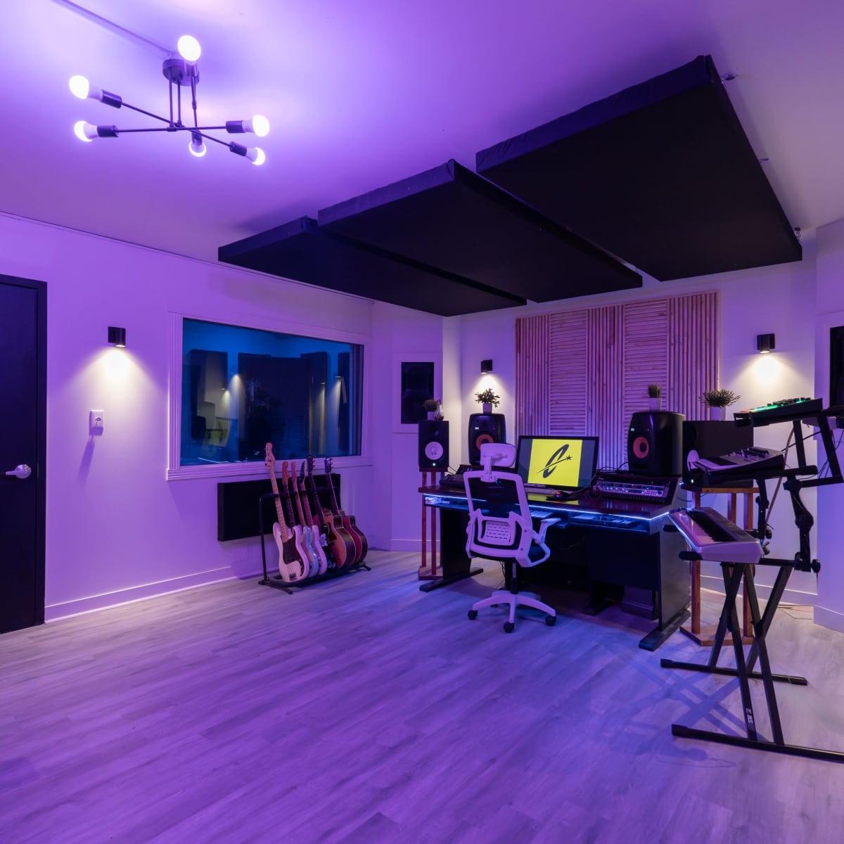 Urban Unit with Acoustically Treated Studio & Content Creation Facility in vaughan Image in Woodbridge, vaughan, ON
