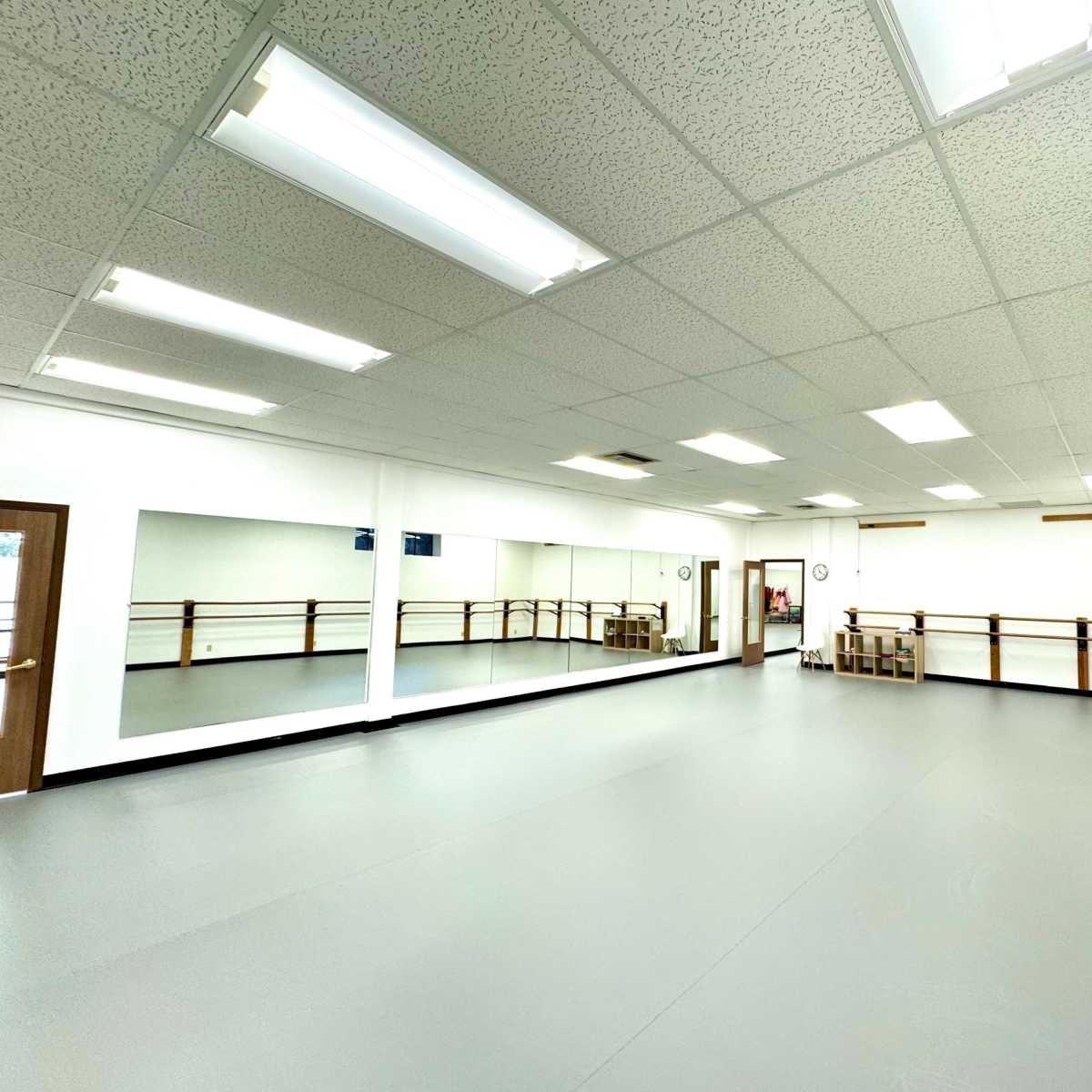 Beautiful, spacious 864sf dance studio with new marley floor - Studio C in Bellevue Image in Wilburton, Bellevue, WA