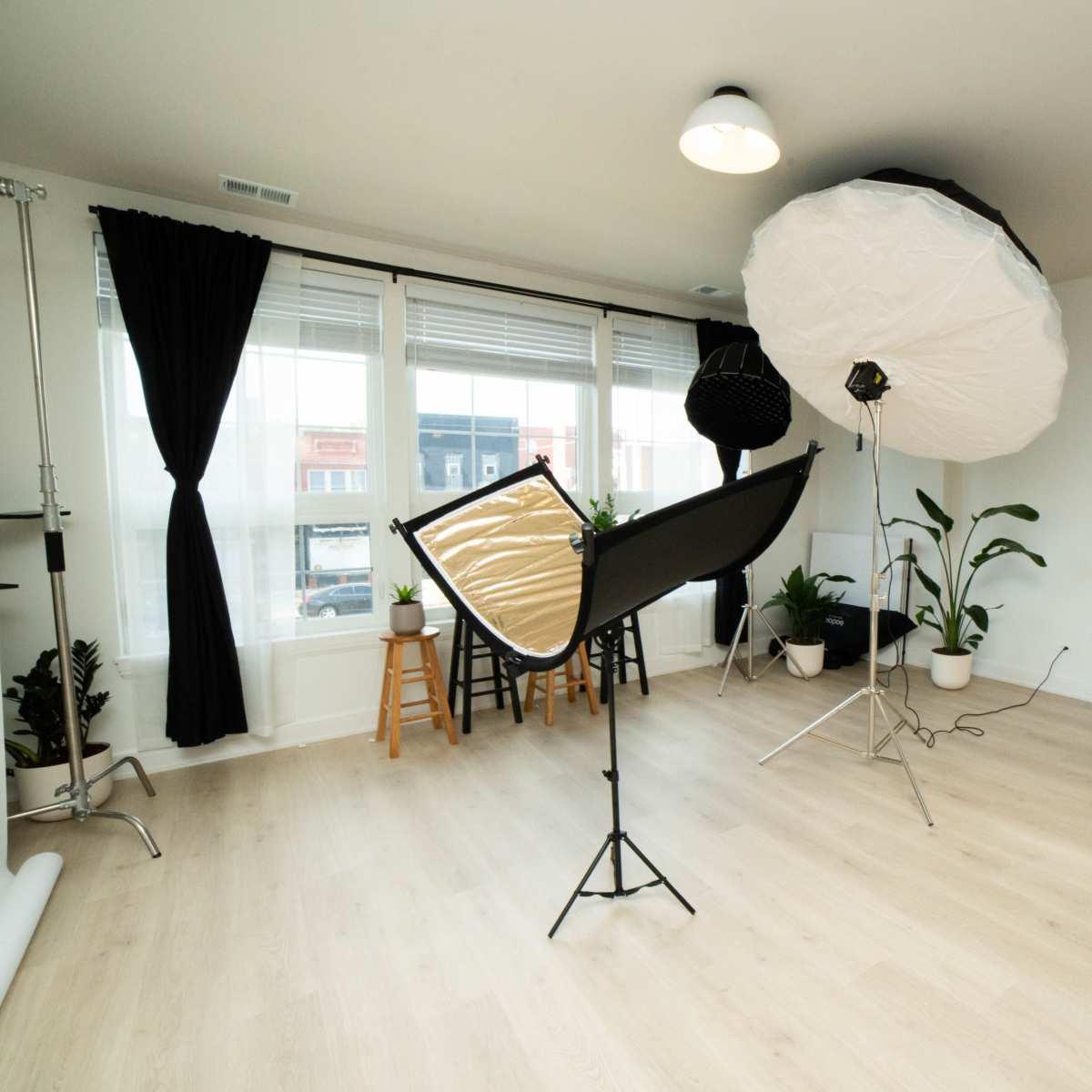 CynCity Studios: Your Creative Home on the South Side: Photography Studio in Chicago Image in Bronzeville, Chicago, IL