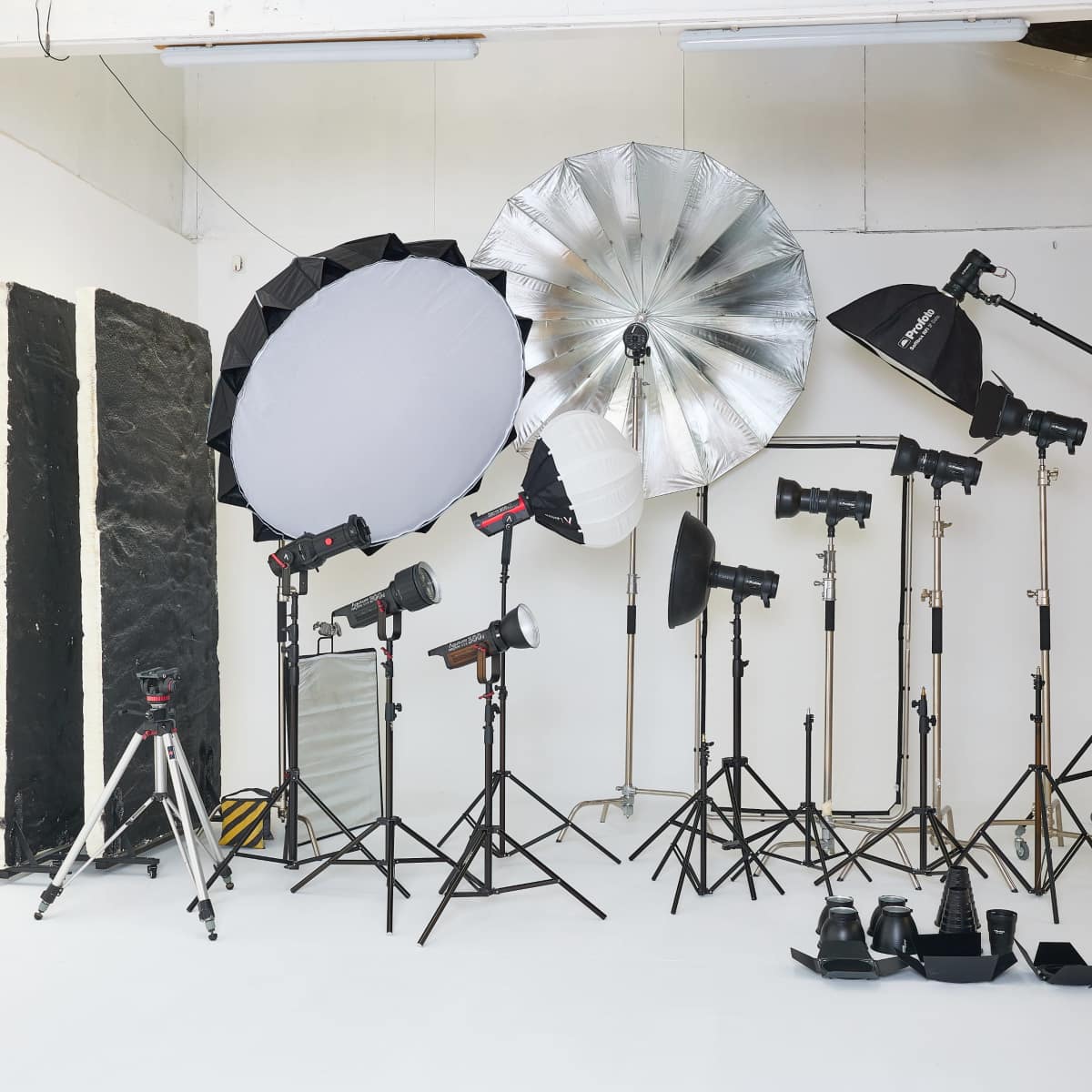 Spacieux Studio Photo Moderne à Louer — 180m², Entièrement Équipé, Maison Indépendante aux Portes de Paris in Paris Image in , Paris, 