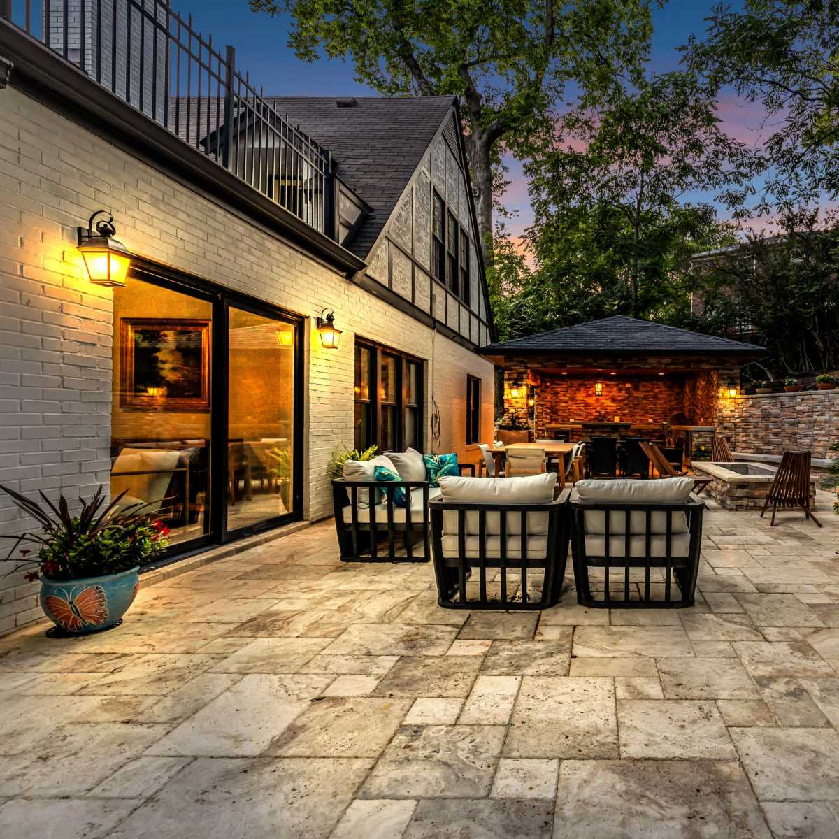 Downtown 9 Bedroom -Blair Mansion in Nashville Image in Hillsboro West End, Nashville, TN