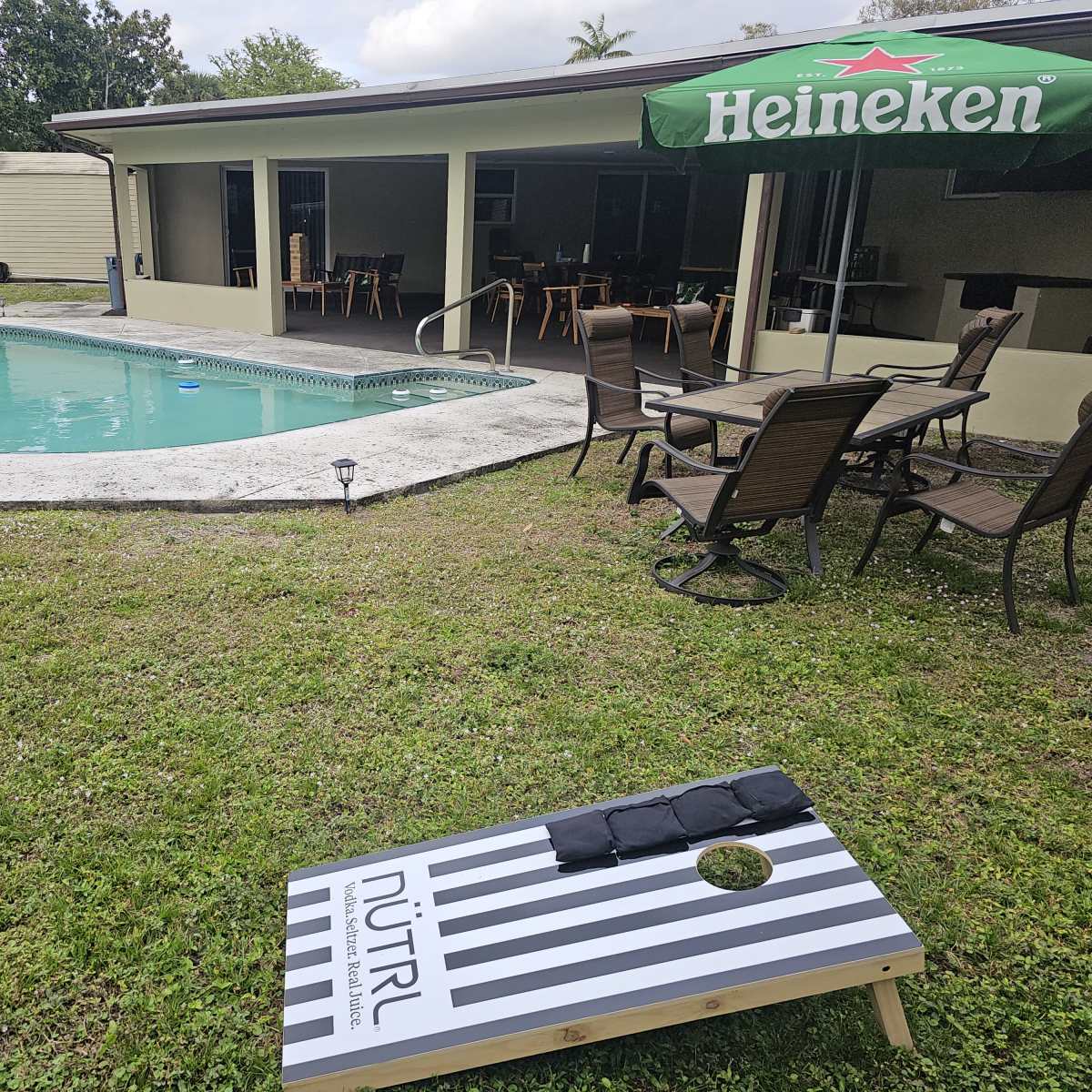 Poolside Paradise: Your Ultimate Family-Friendly Escape in Plantation Image in Plantation, Plantation, FL
