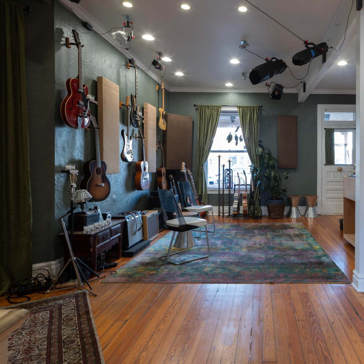 Your ideal, warm and inviting event space in the heart of downtown at 1928 Pearl St. in Boulder Image in Central Boulder, Boulder, CO