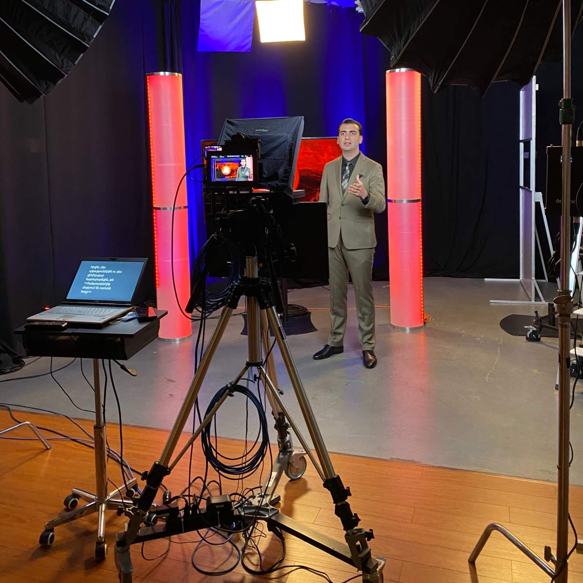 PRODUCTION STUDIO/SOUND STAGE FOR ANY VIDEO PRODUCTION, LIVE STREAMING ...
