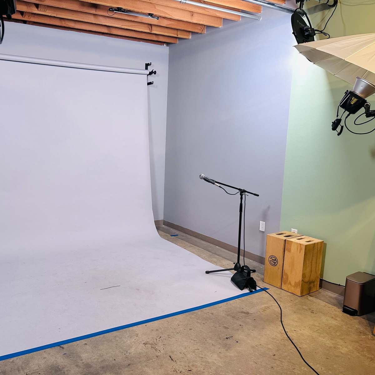 Quiet studio near stylish neighborhood, Los Angeles, CA Event Peerspace