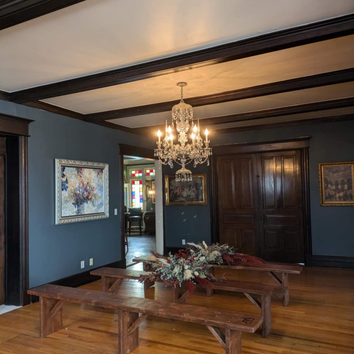 Timeless Elegance: Your Victorian Escape in the Heart of the City in Pontiac Image in Unity Park Neighborhood, Pontiac, MI