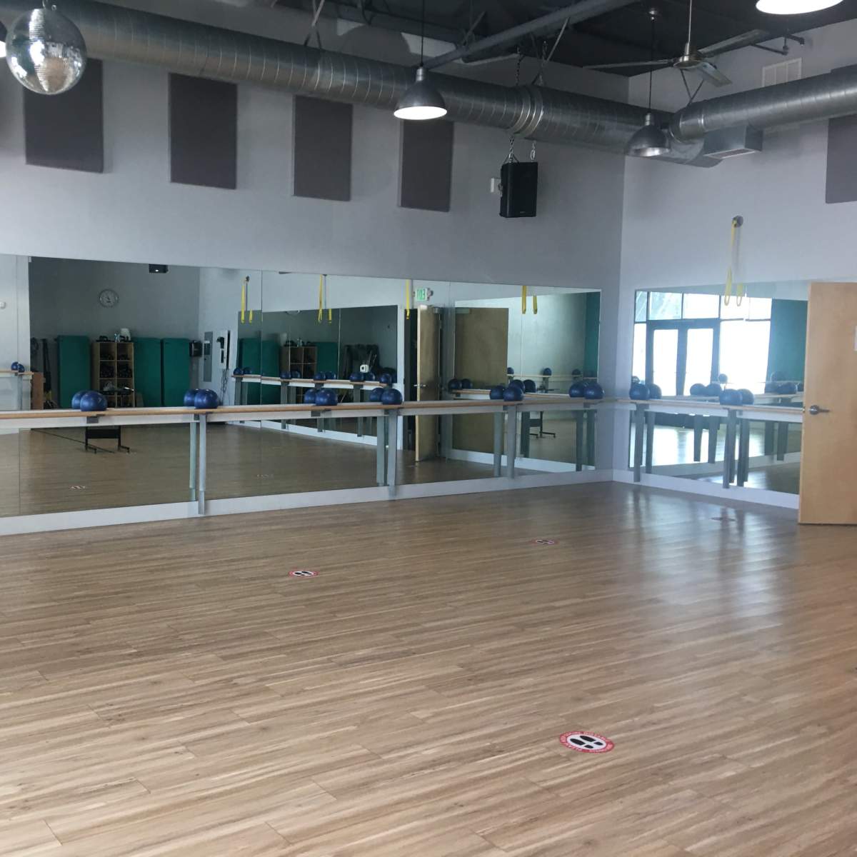 Centrally Located Fitness Ballet Barre Yoga Studio Room near Downtown Campbell CAMPBELL CA Production Peerspace