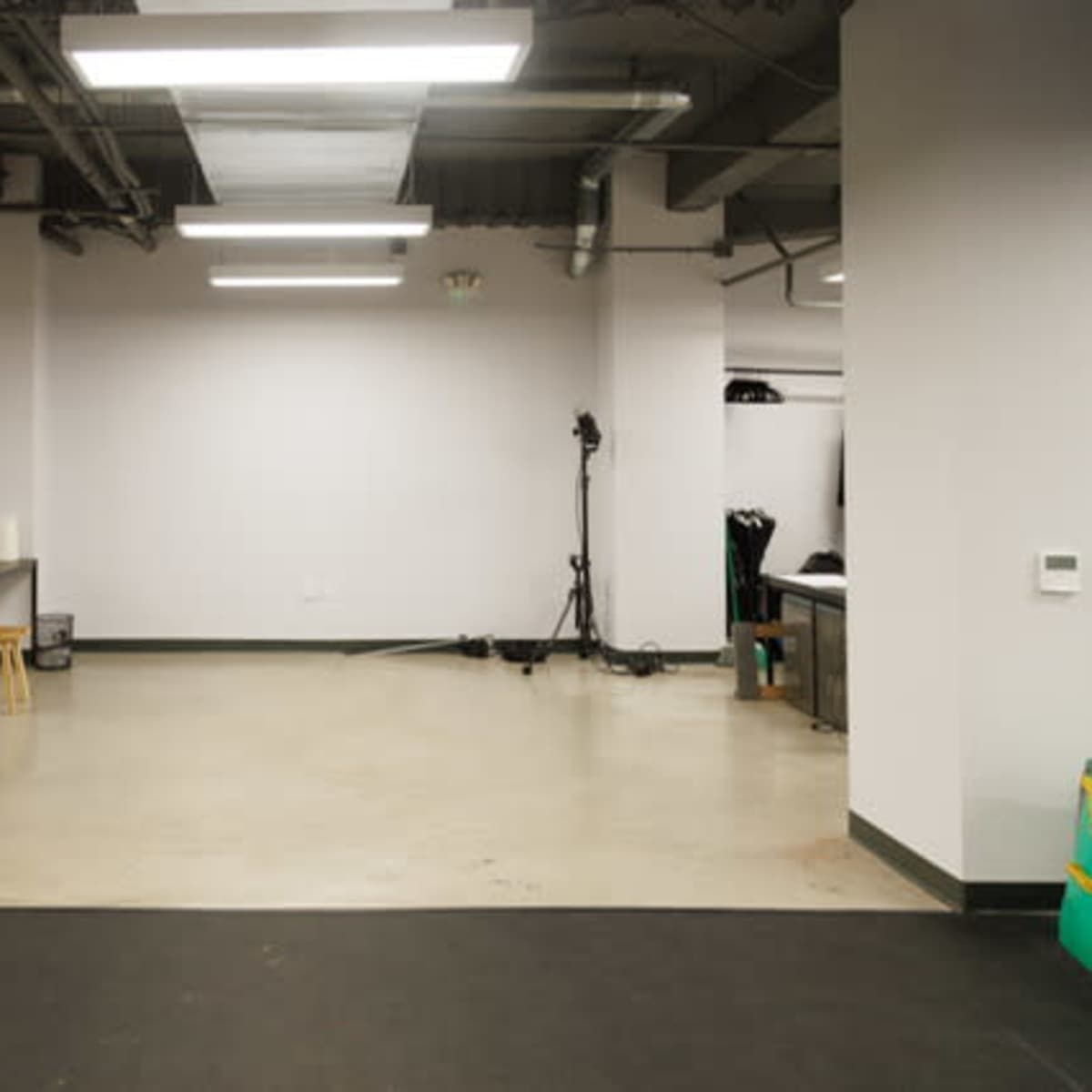 Spacious Downtown Studio with Fitness Area in sacramento Image in Central Business District, sacramento, CA